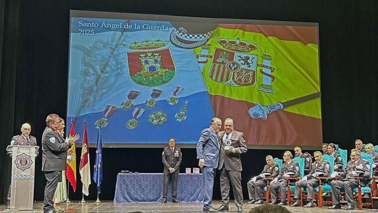 La Policía Local de Talavera distingue a Grupo Vettonia Seguridad por su labor en la ciudad